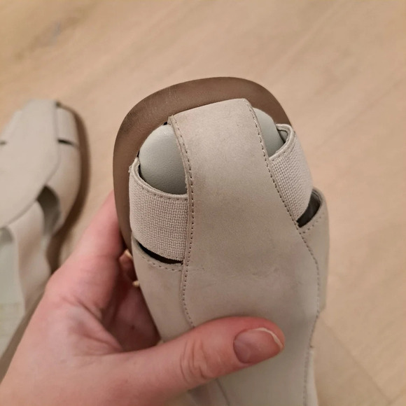 Mootsies Tootsies Suede Leather Cream Stretch Elastic Cute Sandal Shoe Size 8.5m - Picture 4 of 9